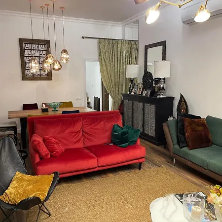 Роскошная 4-Х Комнатная Квартира В 20 И Метрах От Моря Apartament *